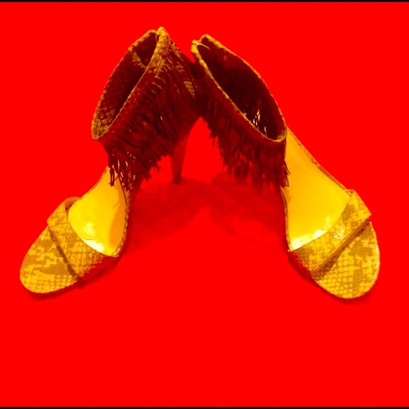 H by Halston Heels - Picture 3 of 7